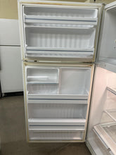 Load image into Gallery viewer, GE Refrigerator - 3132
