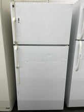 Load image into Gallery viewer, Hotpoint Refrigerator - 8359
