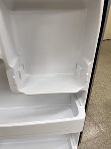 GE Stainless Refrigerator - 9541