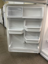 Load image into Gallery viewer, Kenmore White Refrigerator - 7648
