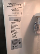 Load image into Gallery viewer, GE Refrigerator with Bottom Freezer 1606
