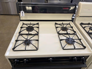 Montgomery Wards Bisque Gas Stove - 0018