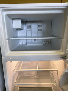 Whirlpool Refrigerator - 8960