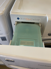 Load image into Gallery viewer, LG Front Load Washer and Gas Dryer Set - 2978 - 2967
