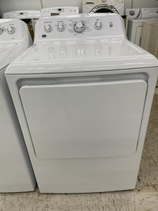 GE Washer and Gas Dryer Set - 2815-2146