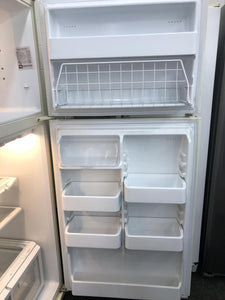 Maytag Refrigerator - 4685