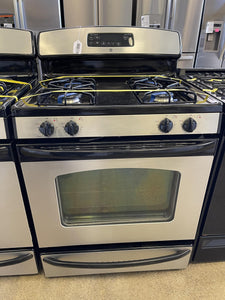 GE Stainless Gas Stove - 6689