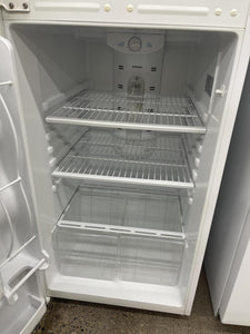 GE Refrigerator - 7500