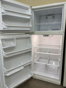 Kenmore Refrigerator - 7110