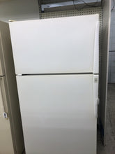 Load image into Gallery viewer, Amana Refrigerator - 1421
