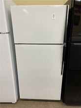 Load image into Gallery viewer, Hotpoint Refrigerator - 3295
