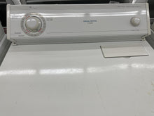 Load image into Gallery viewer, Whirlpool Washer and Gas Dryer Set - 3050 - 6525
