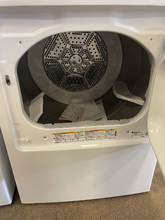 Load image into Gallery viewer, GE Washer and Electric Dryer Set - 1504 - 1533
