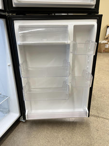 Whirlpool Black Refrigerator - 4538