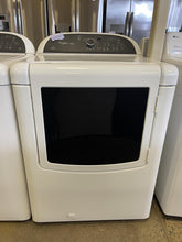 Load image into Gallery viewer, Whirlpool Cabrio Washer and Gas Dryer Set - 9992 - 2976
