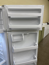 Load image into Gallery viewer, GE Refrigerator - 6613
