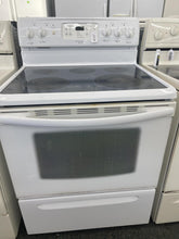 Load image into Gallery viewer, Frigidaire Electric Stove - 7236

