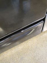 Load image into Gallery viewer, Hotpoint Black Gas Stove - 1747
