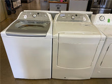 Load image into Gallery viewer, Whirlpool Washer and Gas Dryer Set - 3088 - 1769
