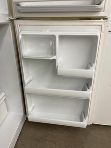 GE Refrigerator - 7766