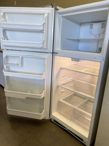 Frigidaire Refrigerator - 3674