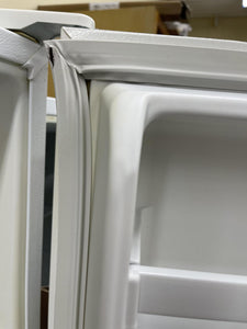 Kirkland Refrigerator - 8081