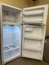 Load image into Gallery viewer, GE Refrigerator - 1368
