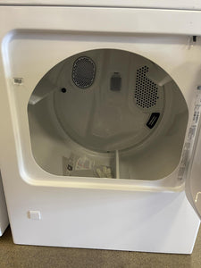 Whirlpool Washer and Gas Dryer Set - 5542 - 8279