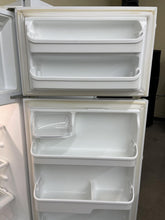 Load image into Gallery viewer, Frigidaire Refrigerator - 0264
