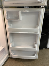 Load image into Gallery viewer, GE Refrigerator - 3294
