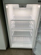 Load image into Gallery viewer, Sanyo Refrigerator - 1251
