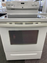 Load image into Gallery viewer, Kenmore Electric Stove - 1153
