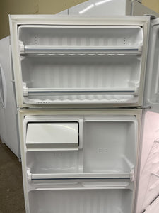 GE White Refrigerator - 1899