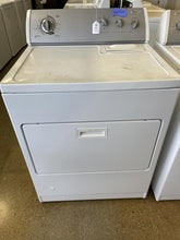 Load image into Gallery viewer, Whirlpool Washer and Gas Dryer Set - 1341- 3252
