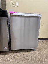 Load image into Gallery viewer, Miele Dishwasher - 1530
