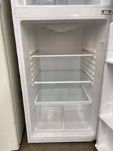 Load image into Gallery viewer, GE Refrigerator - 3864
