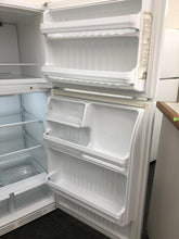 Load image into Gallery viewer, GE Refrigerator - 1581
