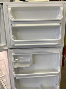 Frigidaire Refrigerator - 3017