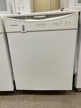 Load image into Gallery viewer, Frigidaire White Dishwasher - 4947
