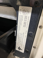 Load image into Gallery viewer, Whirlpool Gas Stove - 3732
