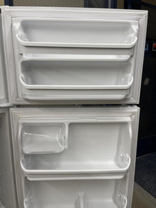 Frigidaire Refrigerator - 1814