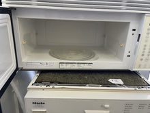 Load image into Gallery viewer, Whirlpool Microwave - 6875
