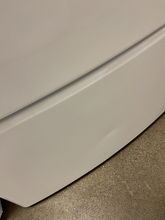 Load image into Gallery viewer, Frigidaire Washer and Electric Dryer Set - 2644 - 2694
