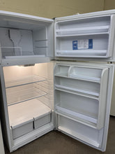 Load image into Gallery viewer, Estate White Refrigerator - 9903
