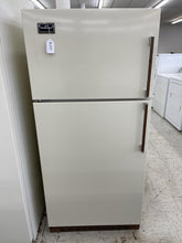 Load image into Gallery viewer, Hotpoint Refrigerator - 0969
