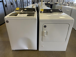 Whirlpool Washer and Gas Dryer Set - 5542 - 8279