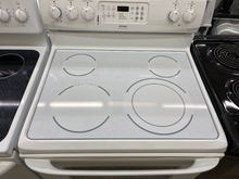 Load image into Gallery viewer, Kenmore Electric Stove - 2999

