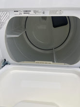 Load image into Gallery viewer, Kenmore Washer and Gas Dryer Set - 3714-3799
