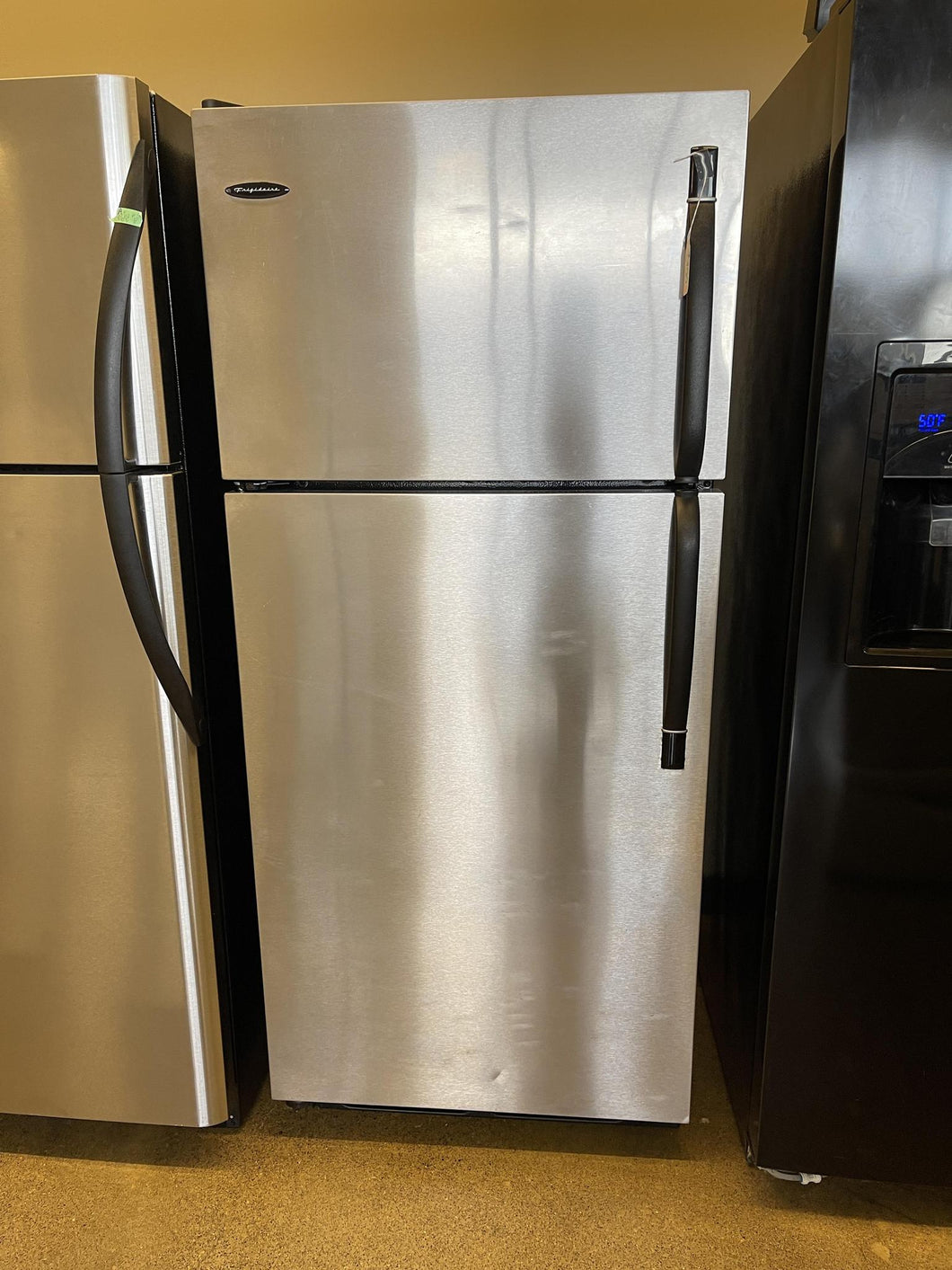 Frigidaire Refrigerator - 6774