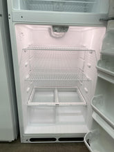 Load image into Gallery viewer, Kenmore Refrigerator - 3152
